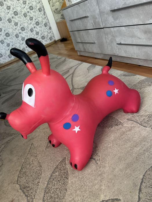 Осел сабака , Игрушка Попрыгун