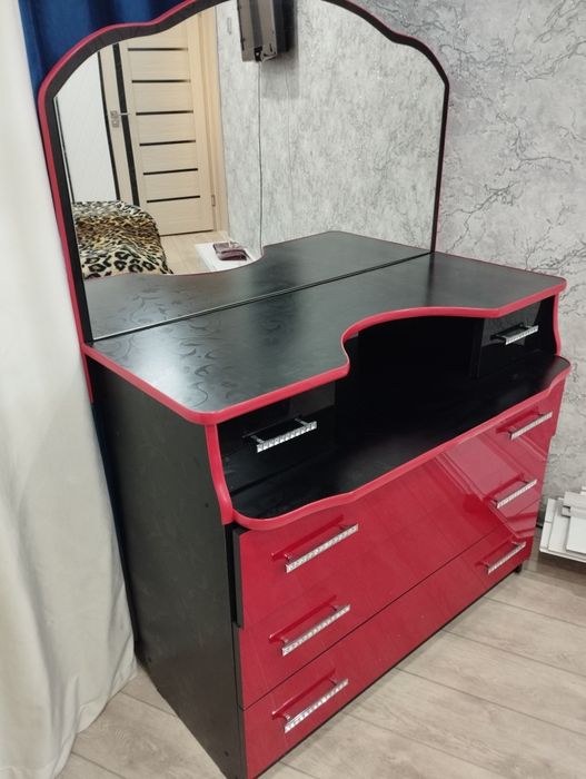 Продам комод. В хорошем состоянии.