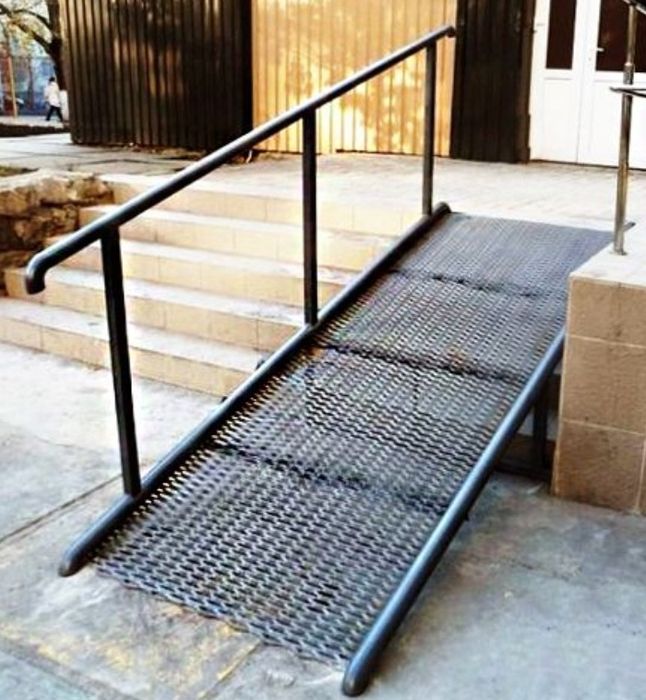 Продам б/у пандус 4.5метра