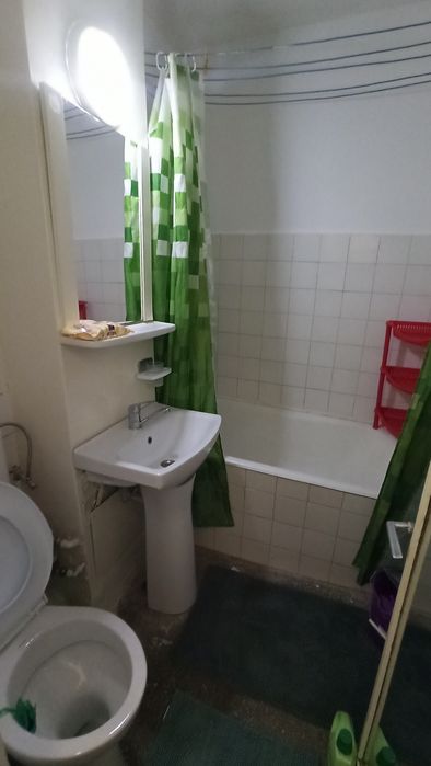 Închiriez garsonieră conf. 1 in micalaca