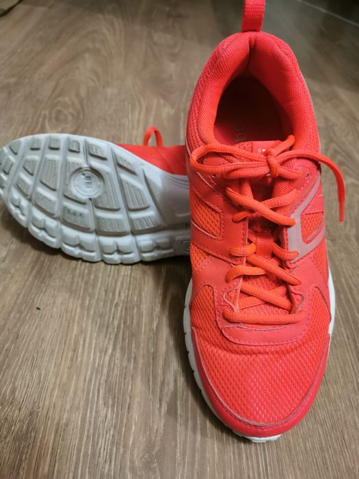 Adidasi Reebok 36
