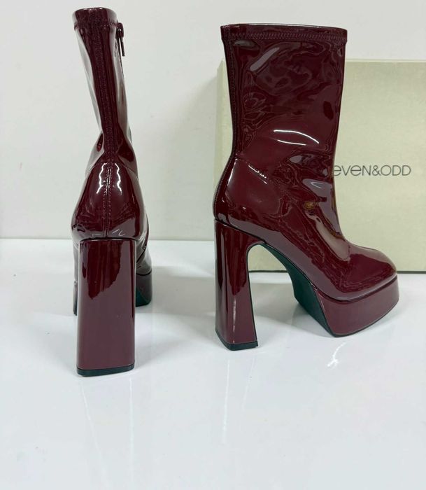 Even Odd High heeled