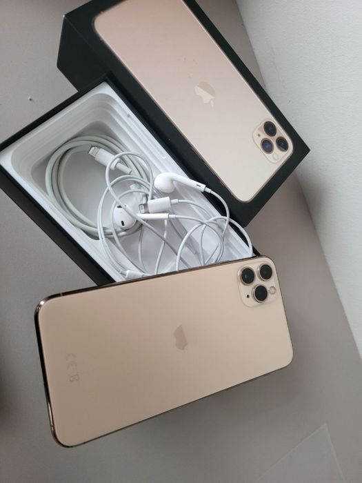 iPhone 11 Pro Max Gold 256gb в отличном состоянии