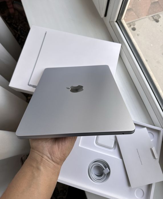 MacBook Air M4 Silver 16/256GB 23Цикл
