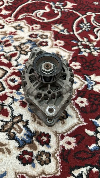 Продаю генератор хундай