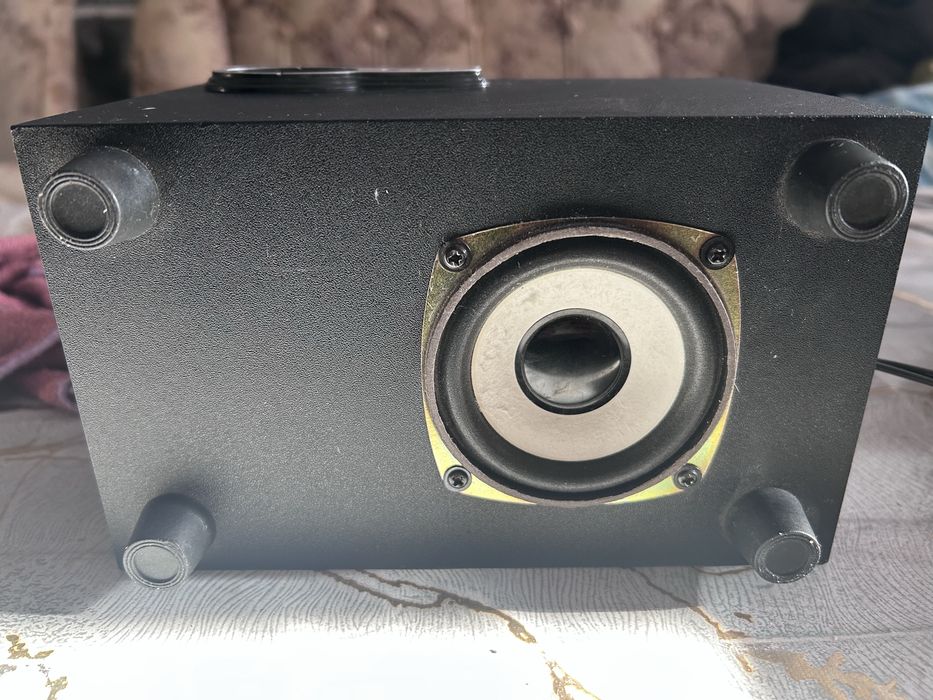 колонки проводные