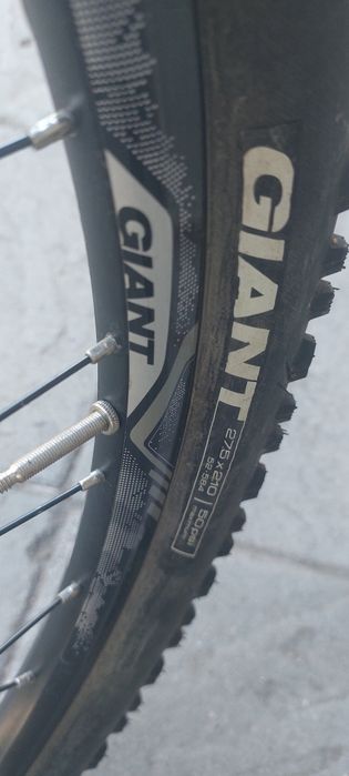 Продавам алуминиев байк Giant 27,5 цола, xl ра,мер