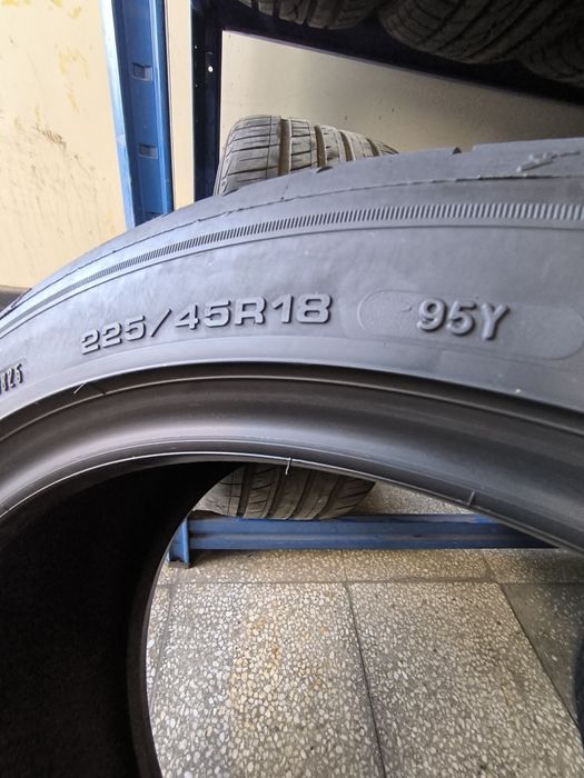225 45 18 Goodyear Летни 2бр.