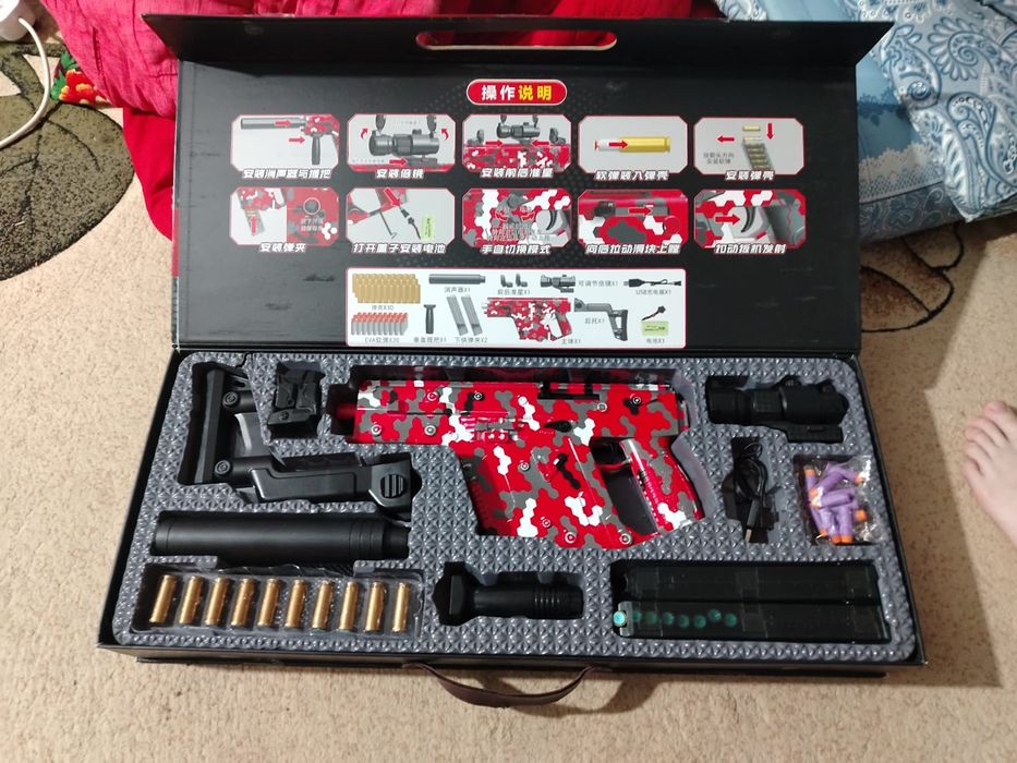 Игрушечный автомат,с мягкими патронами