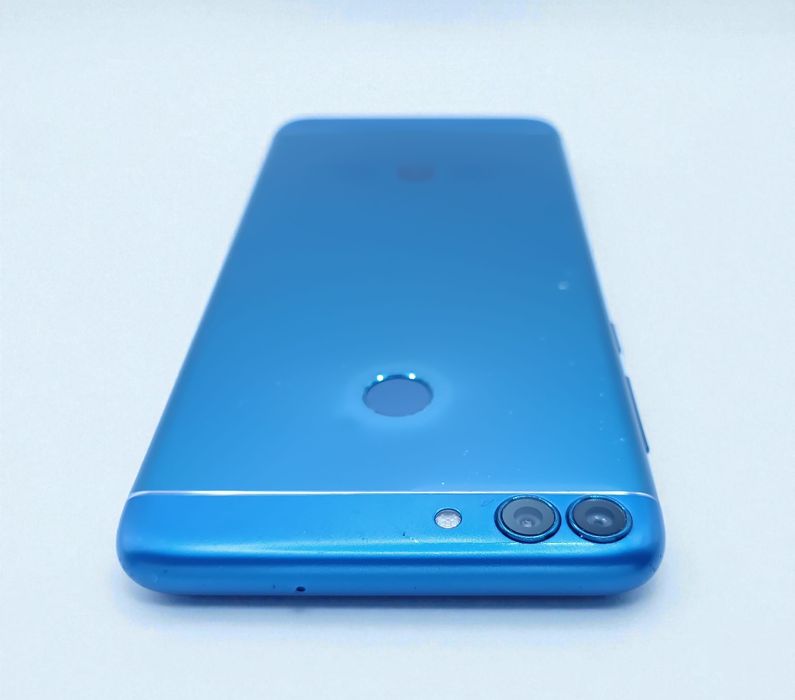 Телефон Huawei p smart новая батарея