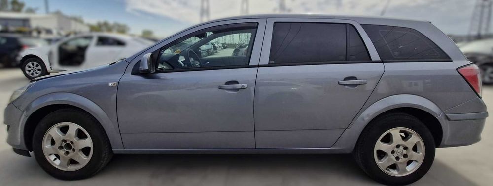 Dezmembrez Opel Insignia, Opel Astra J-H 1.7D A17DTR 110CP 2011 Opel Vectra 1.9D Z19DTH 2008