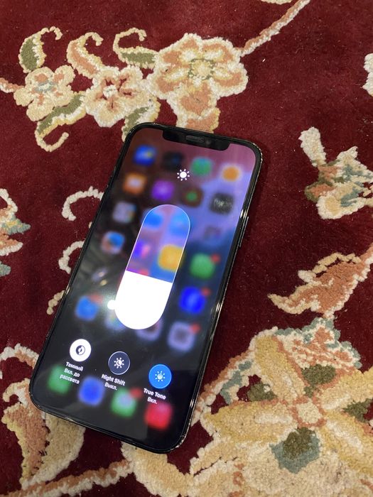 Продам айфон 12 про 256 гб срочно