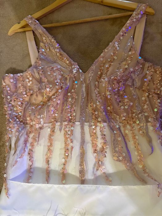 Рокля официална с пера