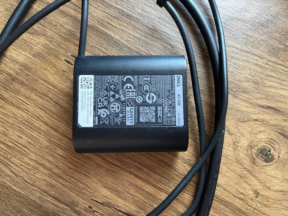 Лаптоп Dell XPS 9310 13,4 Inch Intel i7-1185G7 Като НОВ