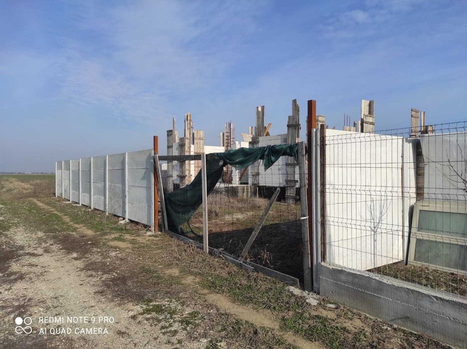 Casa de vânzare , nu e terminată!