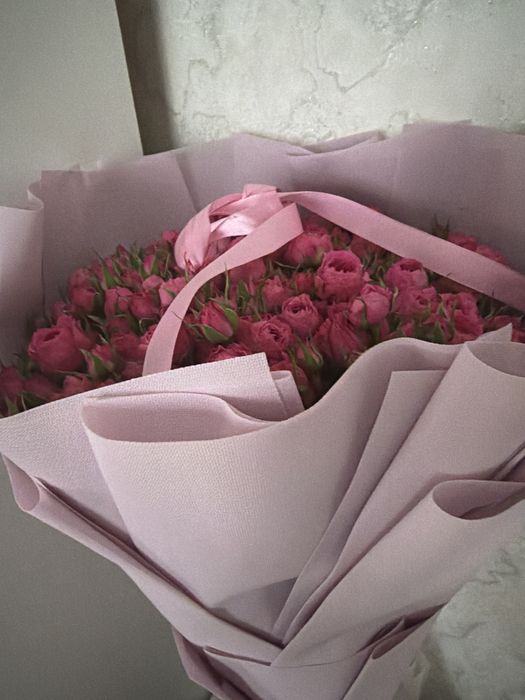 КУСТОВЫЕ РОЗЫ продам за 10 к