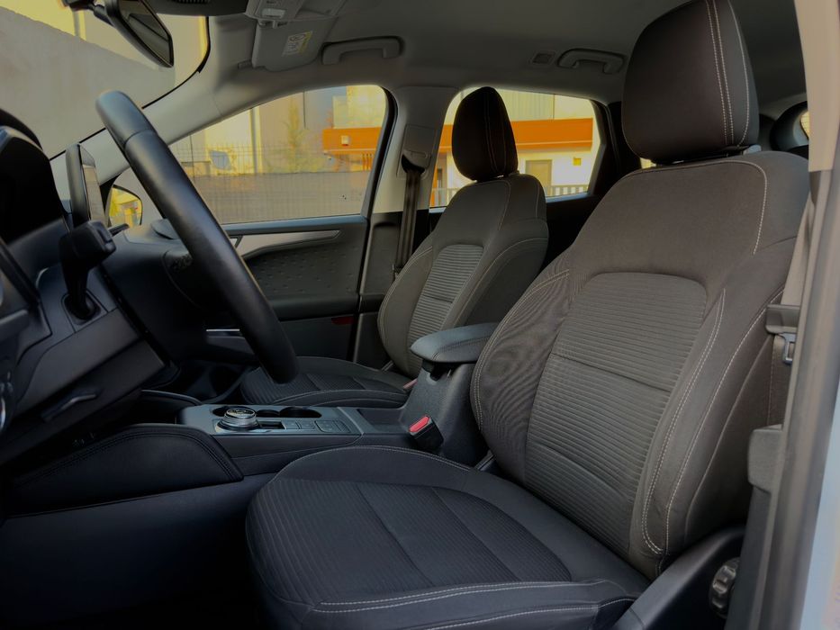 Ford Kuga Plug-In Hybrid 225 cp / Titanium / 108.000 km / RATE