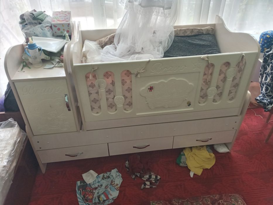 Б/у мебель для спальни.