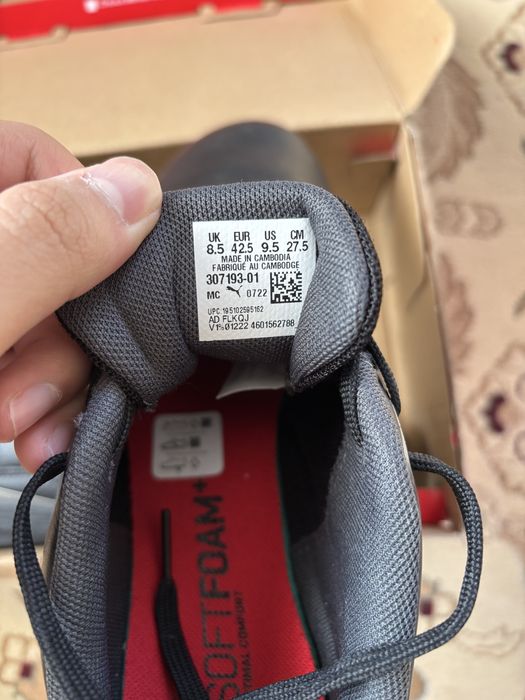 продам кроссовки Puma Ferrari оригинал.