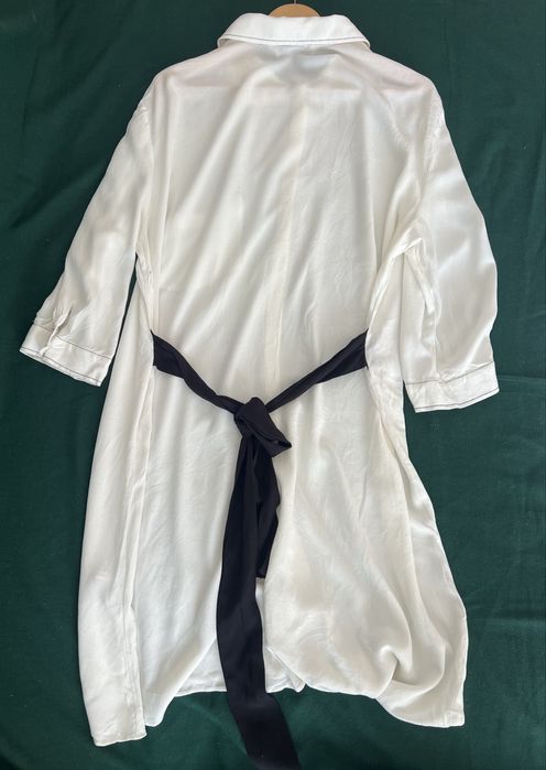 Rochie subtire din viscoza, eleganta, lejera, vaporoasa, crem de la Zara XL