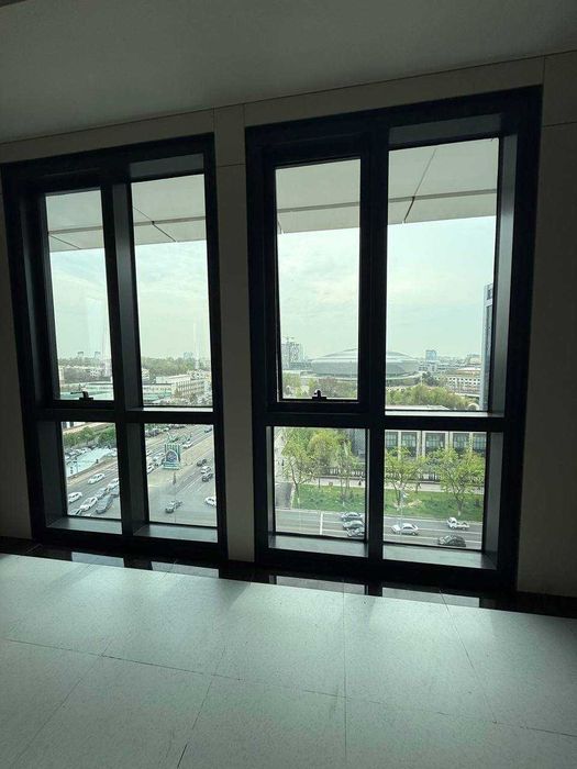 Nest One аренда офис 66 м2 мебель по запросу, торец 4 окна вид на Хумо