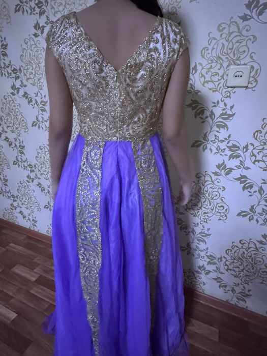 продам платье одевали 1 раз в отличном состоянии