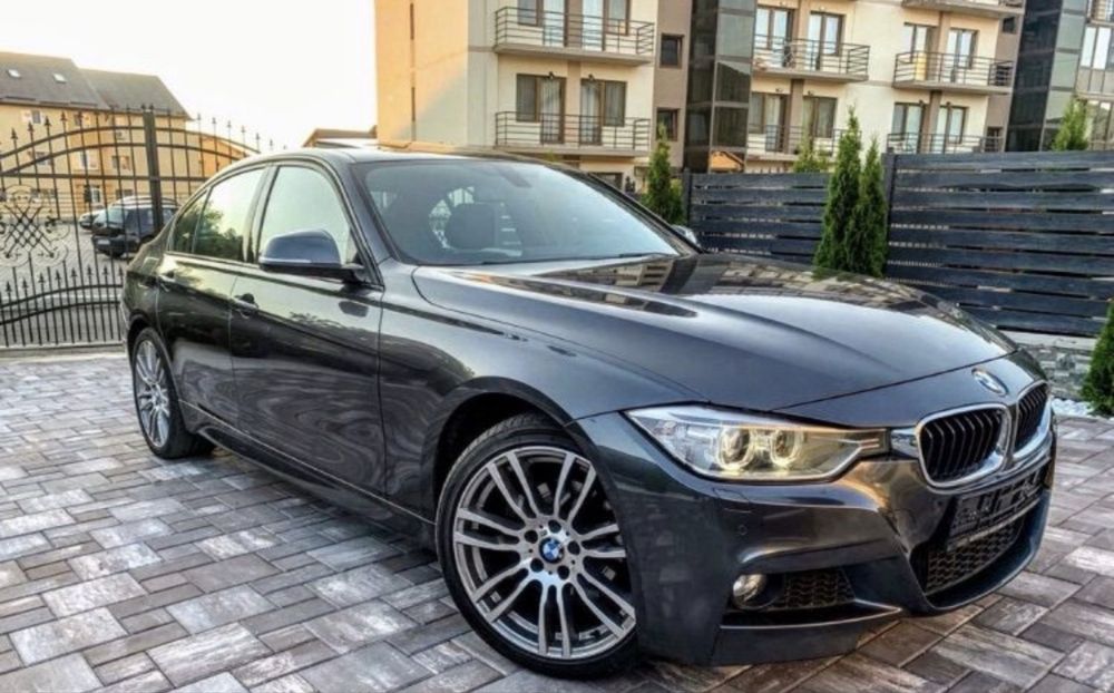 * BMW 320d xDrive Pachet M interior /exterior