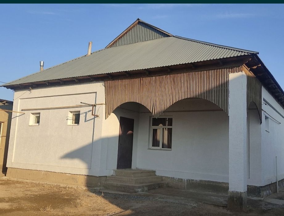 Жер үй "Саяхат" районда сатылады