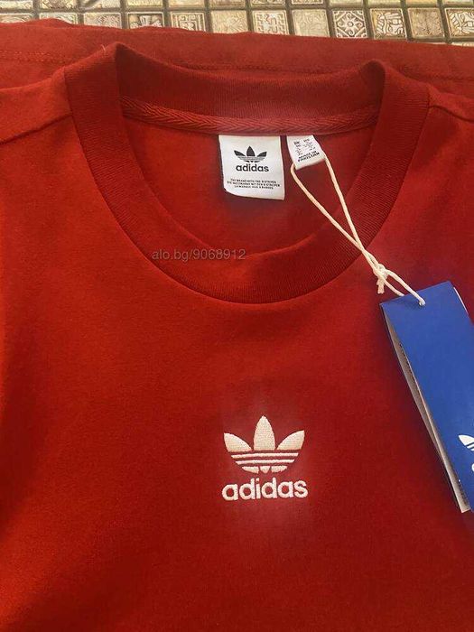 Дамски спортен топ Adidas, цвят червен