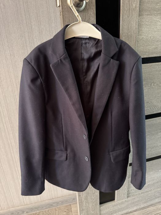 Школьная форма на размер с магазина 134