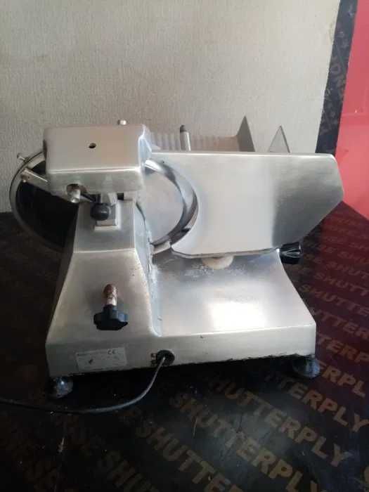 Професионална колбасорежеща машина LEGEND