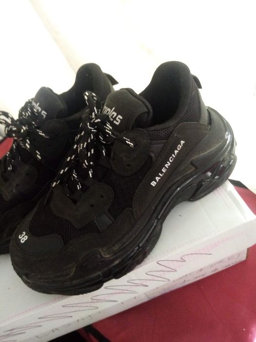 Adidasi balengiaga triple s mărimea 38