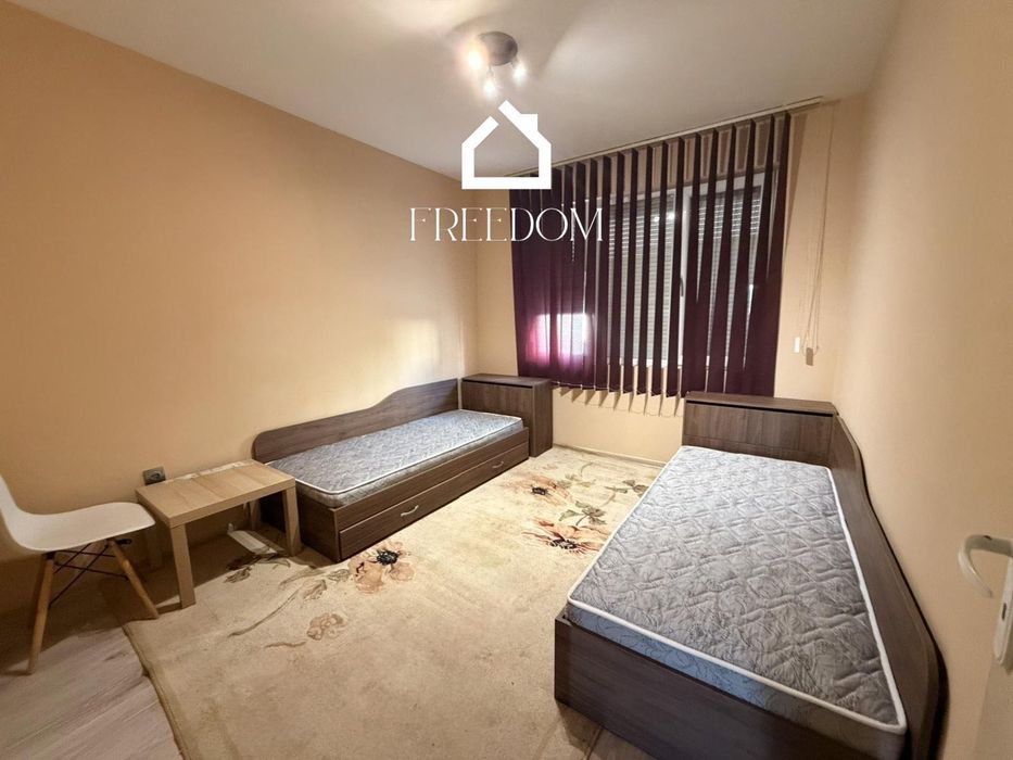 Дава се под наем Тристаен апартамент в Варна, Възраждане 1 - 75 кв.м за 550 € - Снимка #3