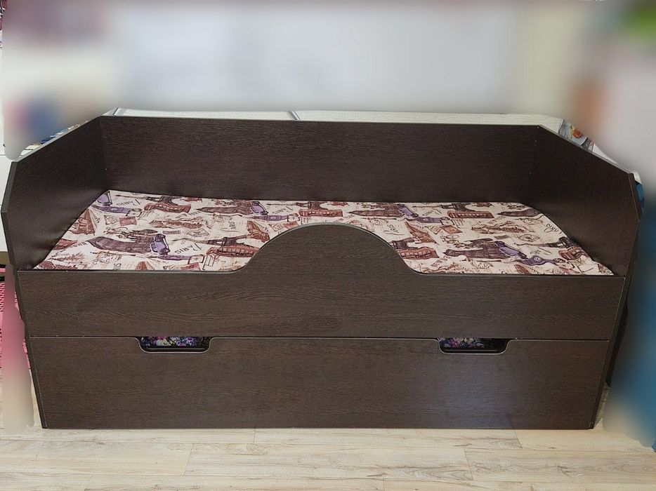 Срочно! Кровать-выкатная (тандем)