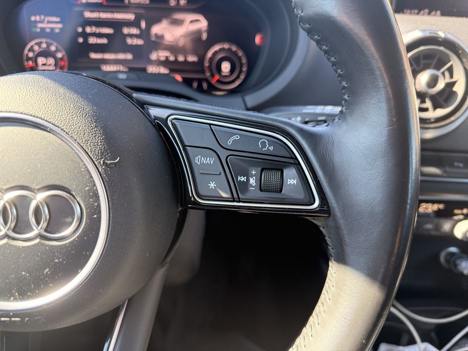 Volan 3 spite din piele cu comenzi AUDI A3/A4/A6/ Q2/Q3/Q5