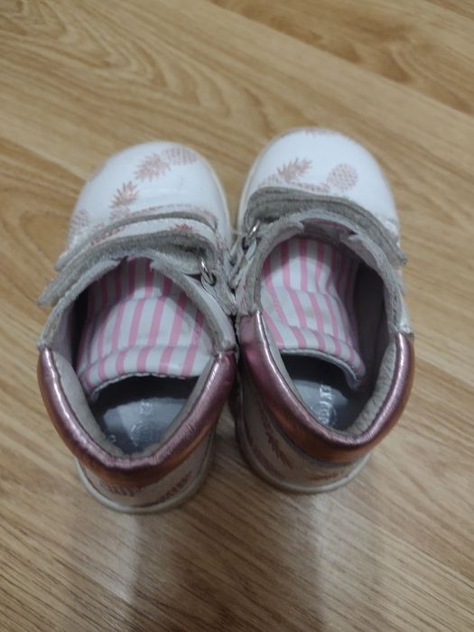 Ghete fete mărimea 21