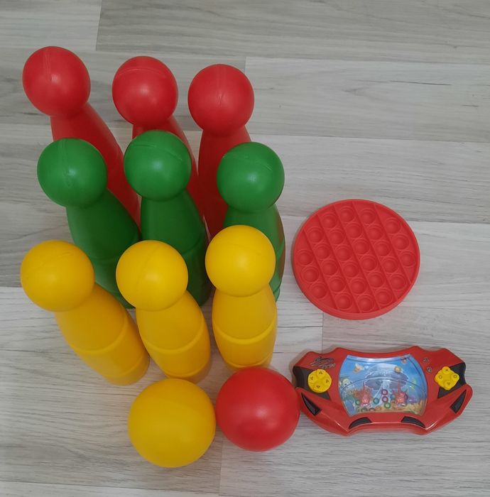 Лот от детски играчки