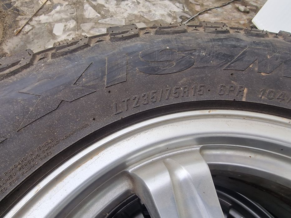 Roti toyota off road