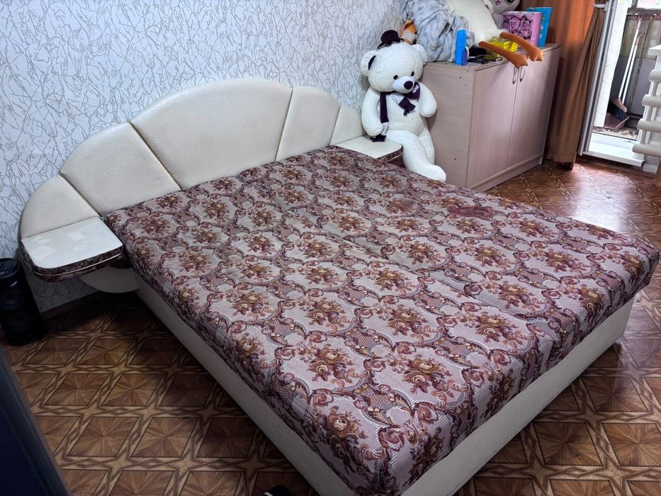 Продам кровать двухспальная