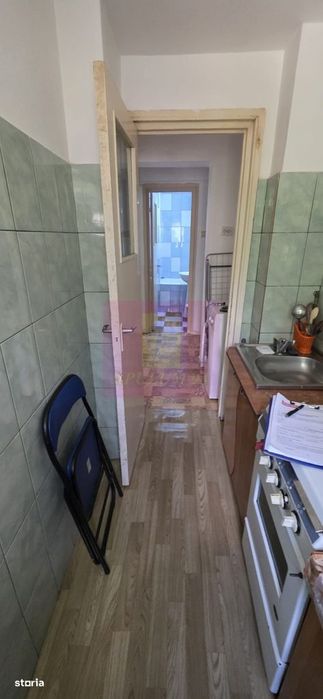 Apartament 3 camere de vanzare in Campina
