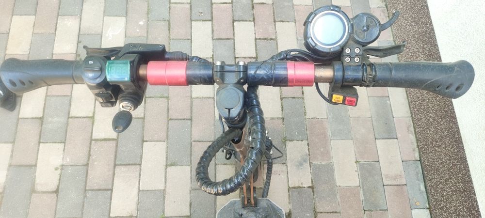 Trotineta electrica ezotron z200 cu baterie defectă