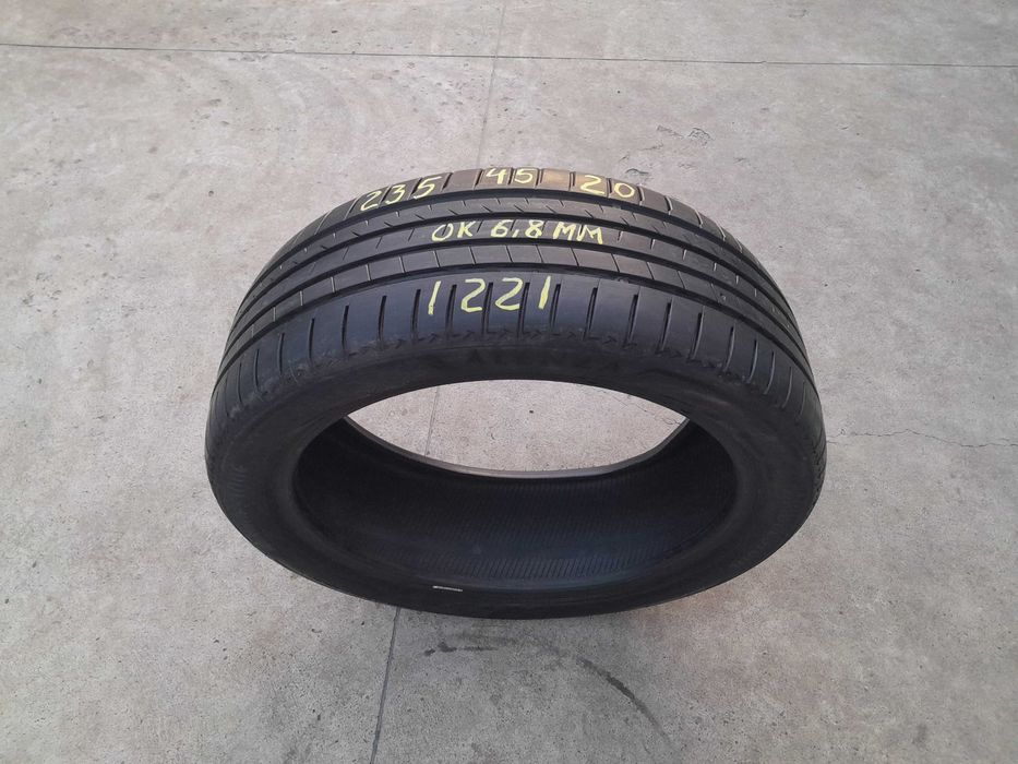 O anvelopa vara 235 45 20 bridgestone alenza 001 profil de 6,8 mm