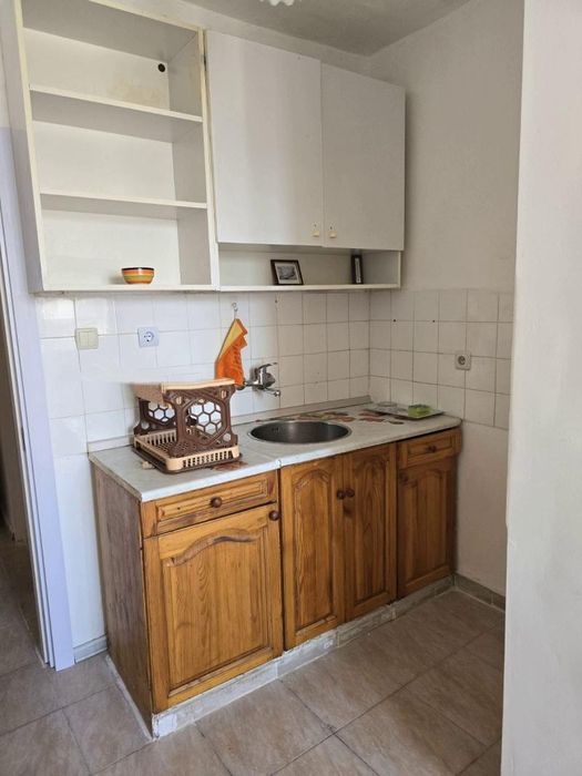 Дава се под наем Едностаен апартамент в София, Обеля 2 - 52 кв.м за 420 € - Снимка #1