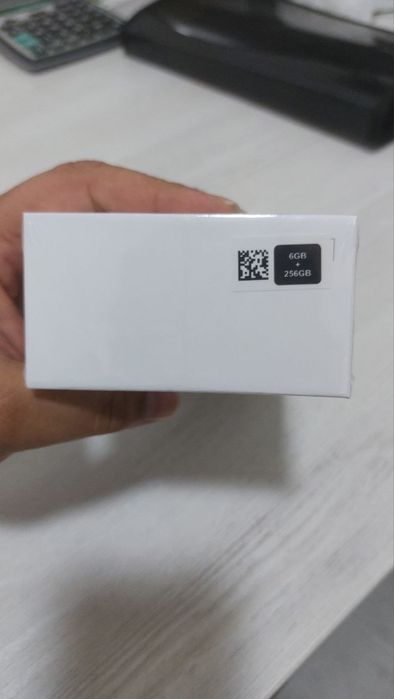 VIVO Y04s  12 ga 256 gb yengi