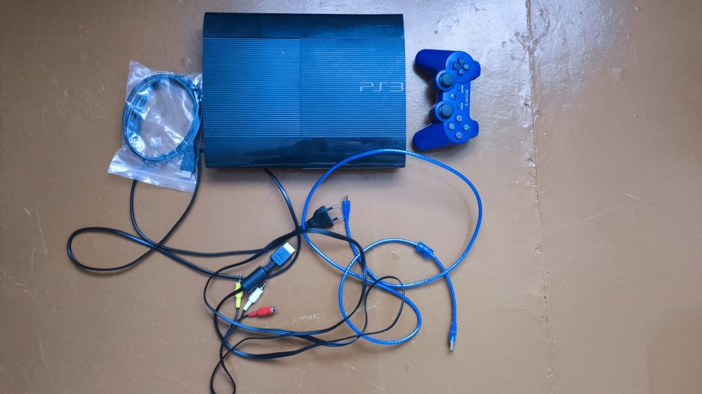 Sony PlayStation super Slim 500гб (прошитая)