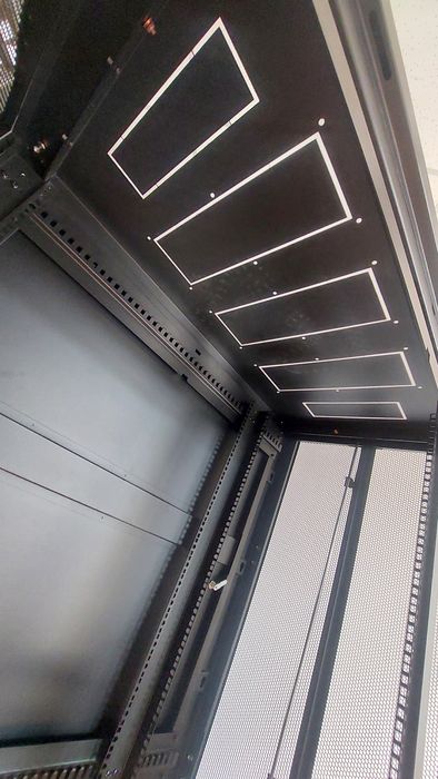 Северный шкаф 42U