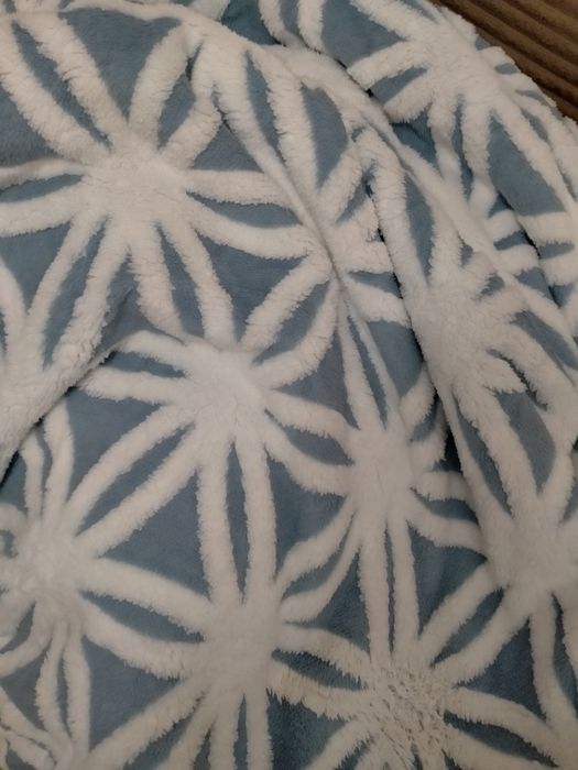 Продам   плед  плюшевый