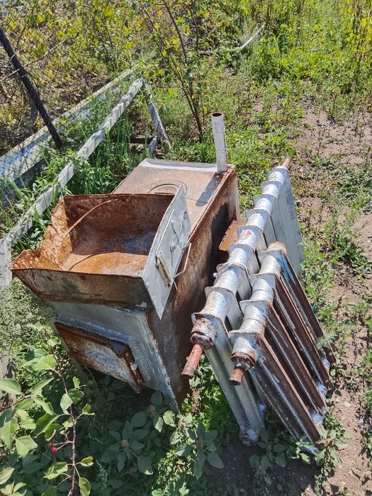Продам Печь и радиаторы чугун
