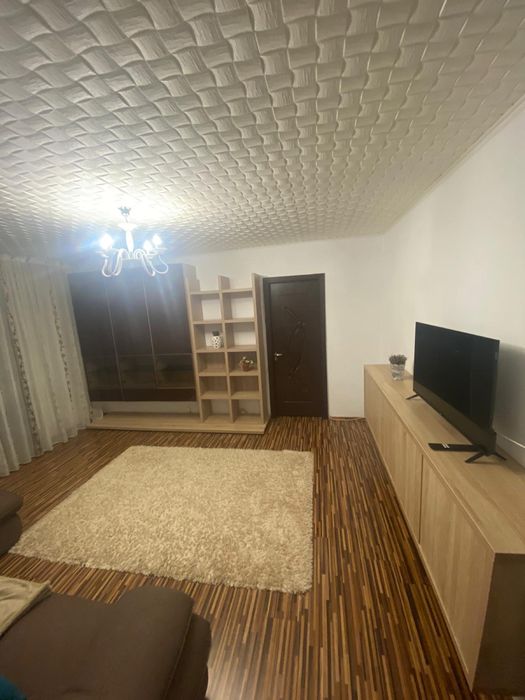 Apartament 2 camere de inchiriat etaj 2 din 4 cu centrala si mobilat