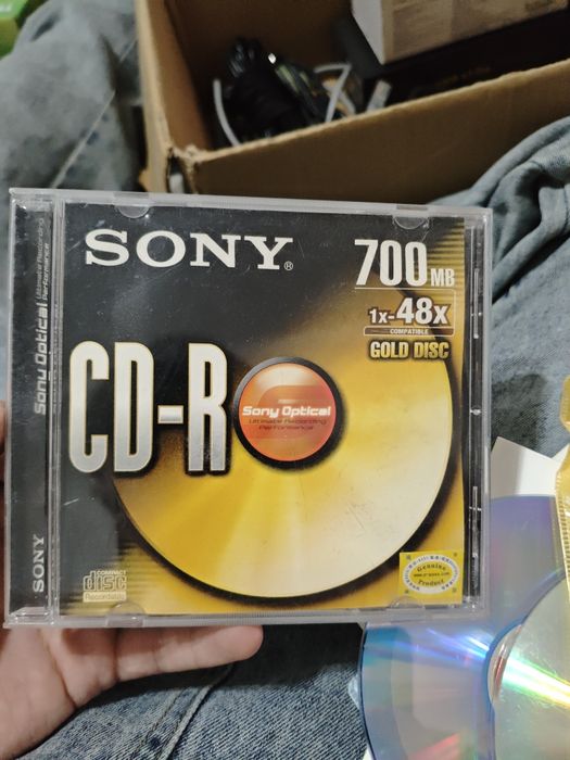 Cd, dvd диски продам разные объемом памяти